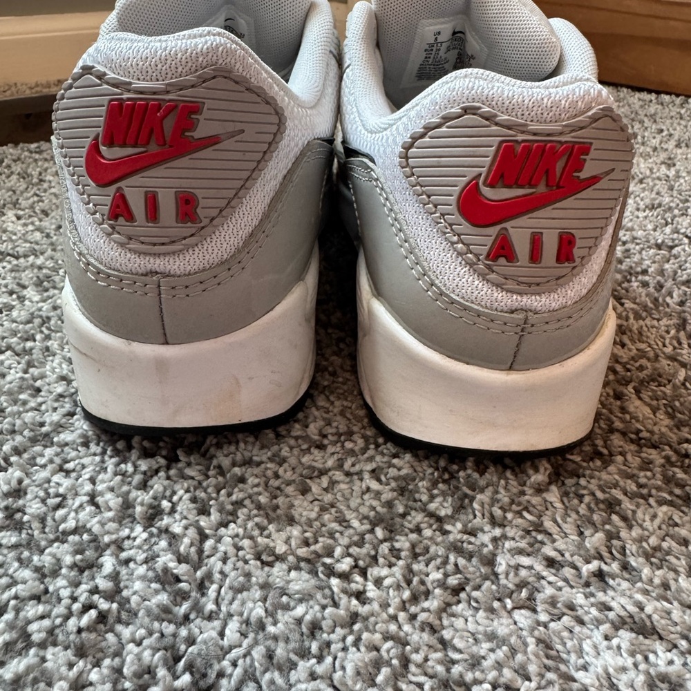 LIKE NEW ✨ Nike Air Max 90 - Picture 8 of 11